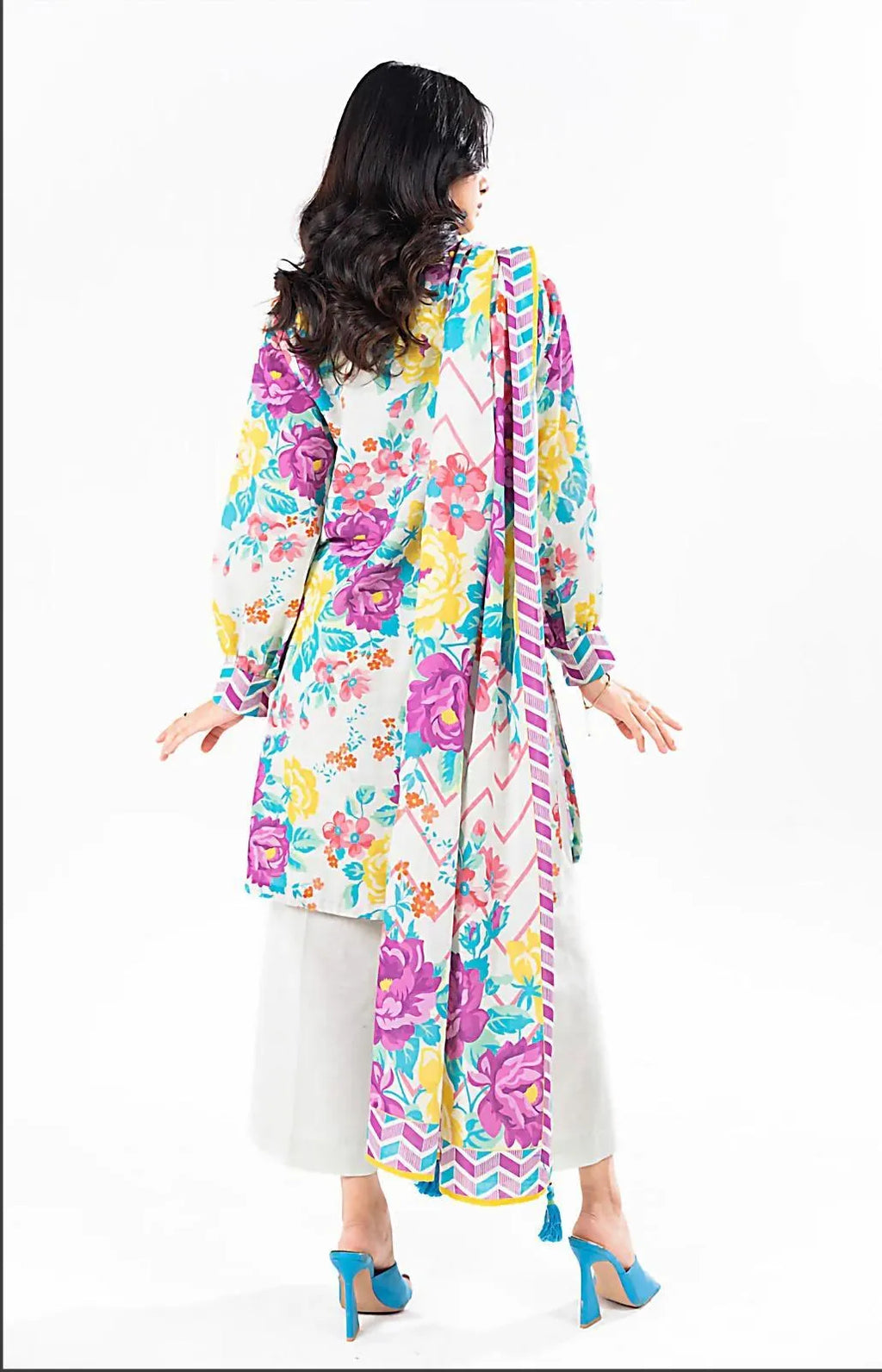 3 Pcs Women's Unstitched  Capriva Eid Luxe Collection S1015